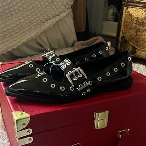 Berness Astra Grommet Mary Black Patent Leather Women's Flats with Buckle Detail